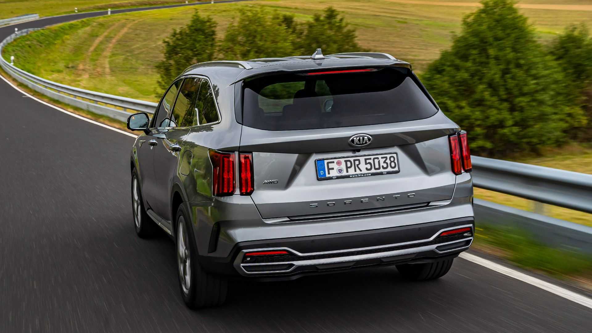 Kia sorento: поколения, кузова по годам, история модели и года выпуска, рестайлинг, характеристики, габариты, фото - carsweek