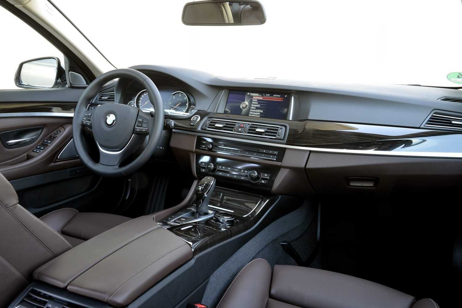 Bmw 5 series (f10) характеристики, двигатели, рестайлинг и комплектации