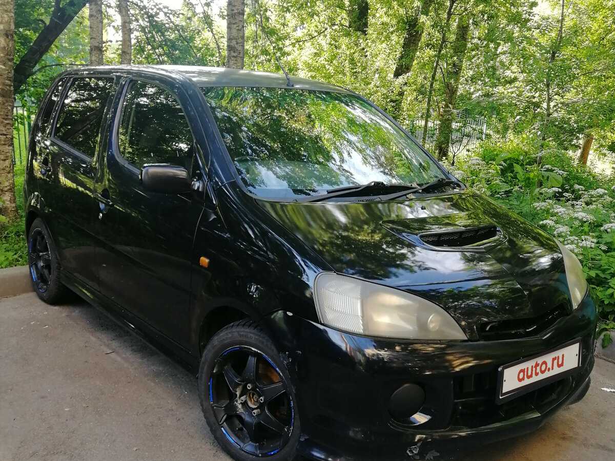 Daihatsu yrv