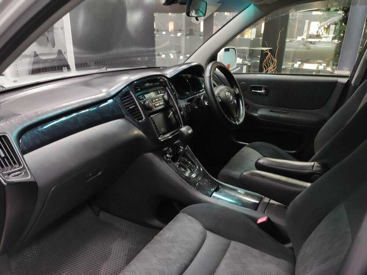 Toyota kluger: поколения, кузова по годам, история модели и года выпуска, рестайлинг, характеристики, габариты, фото - carsweek