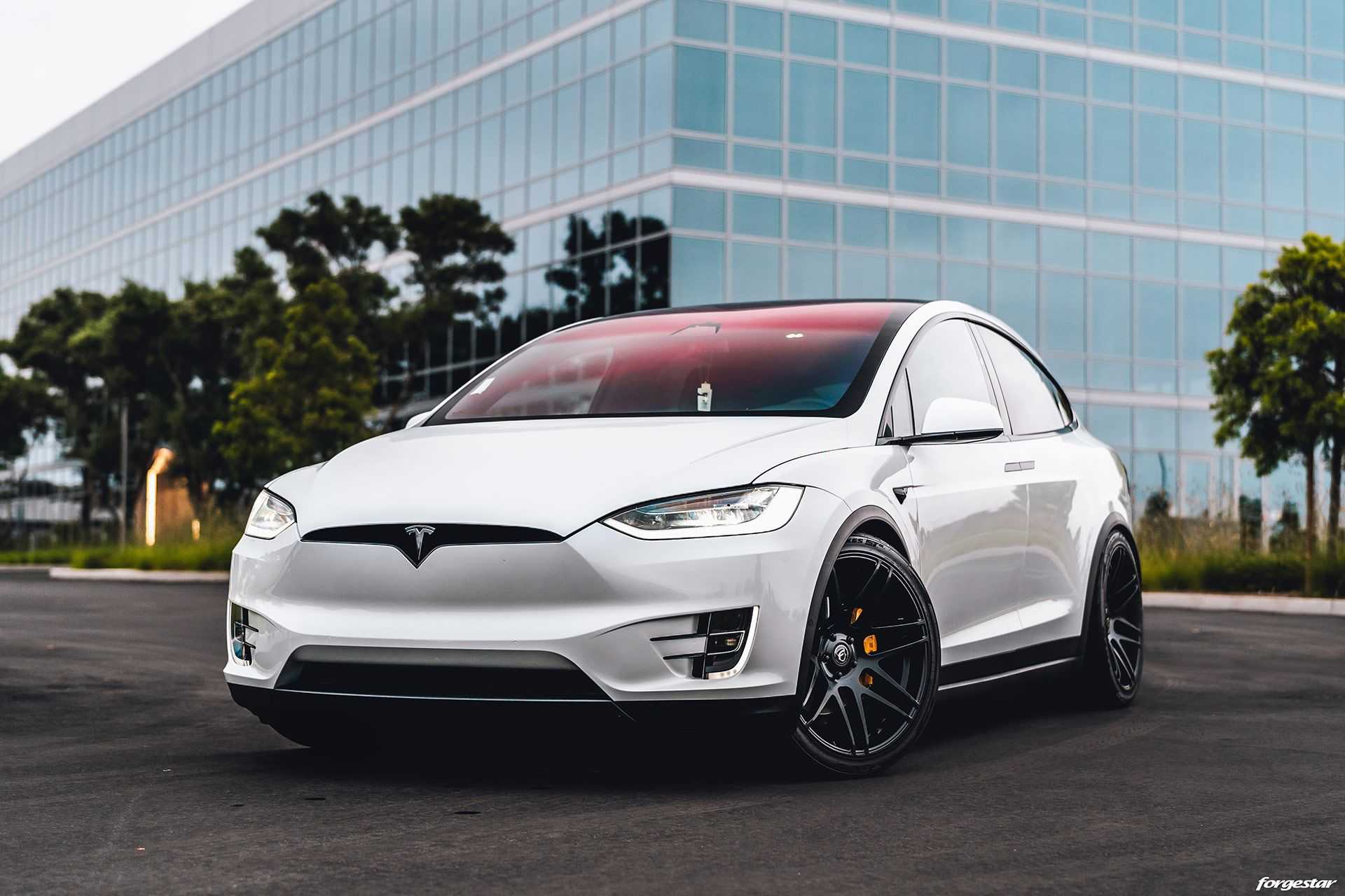 Tesla model x p100d: характеристики, стоимость, мощность, фото
