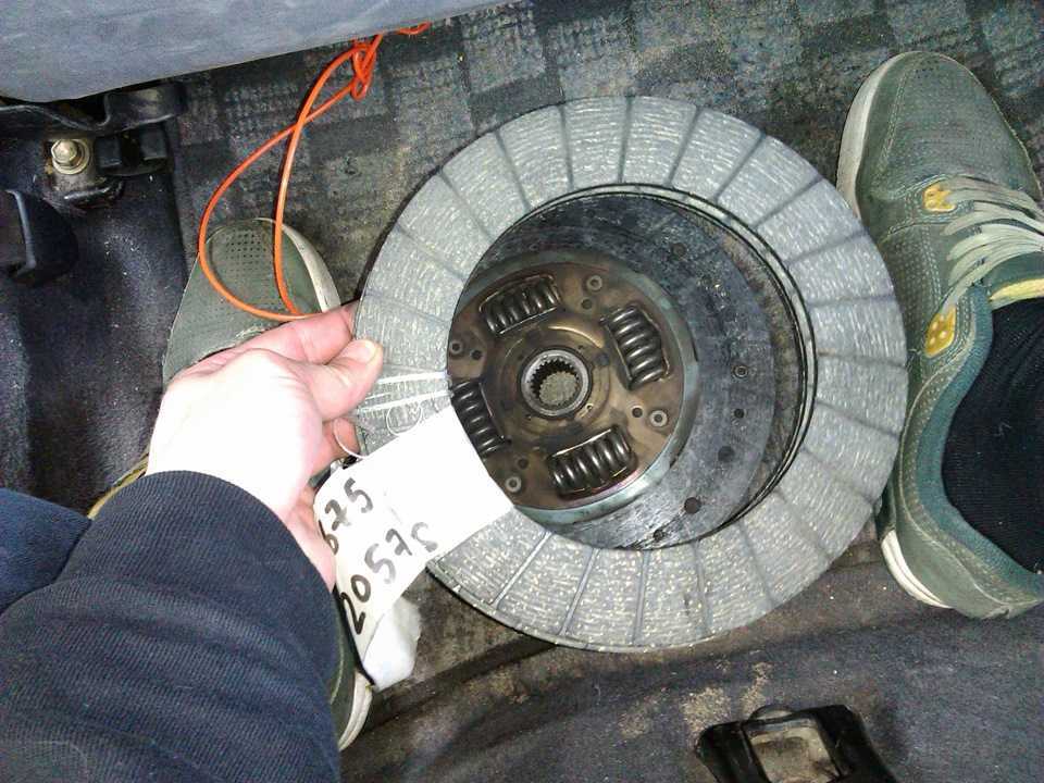 Как понять что пора менять сцепление - признаки и причины износа