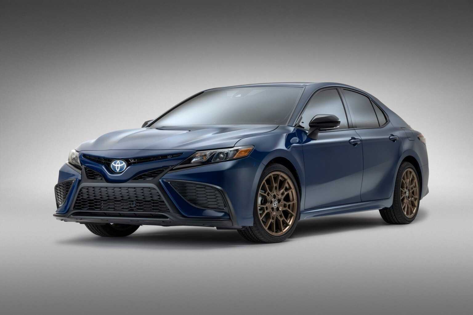 Модельный ряд toyota camry — история развития по годам