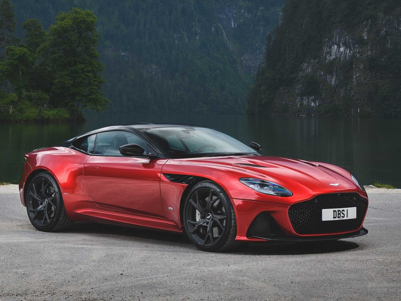 Aston martin dbs superleggera с самым мощным двигателем с линейке