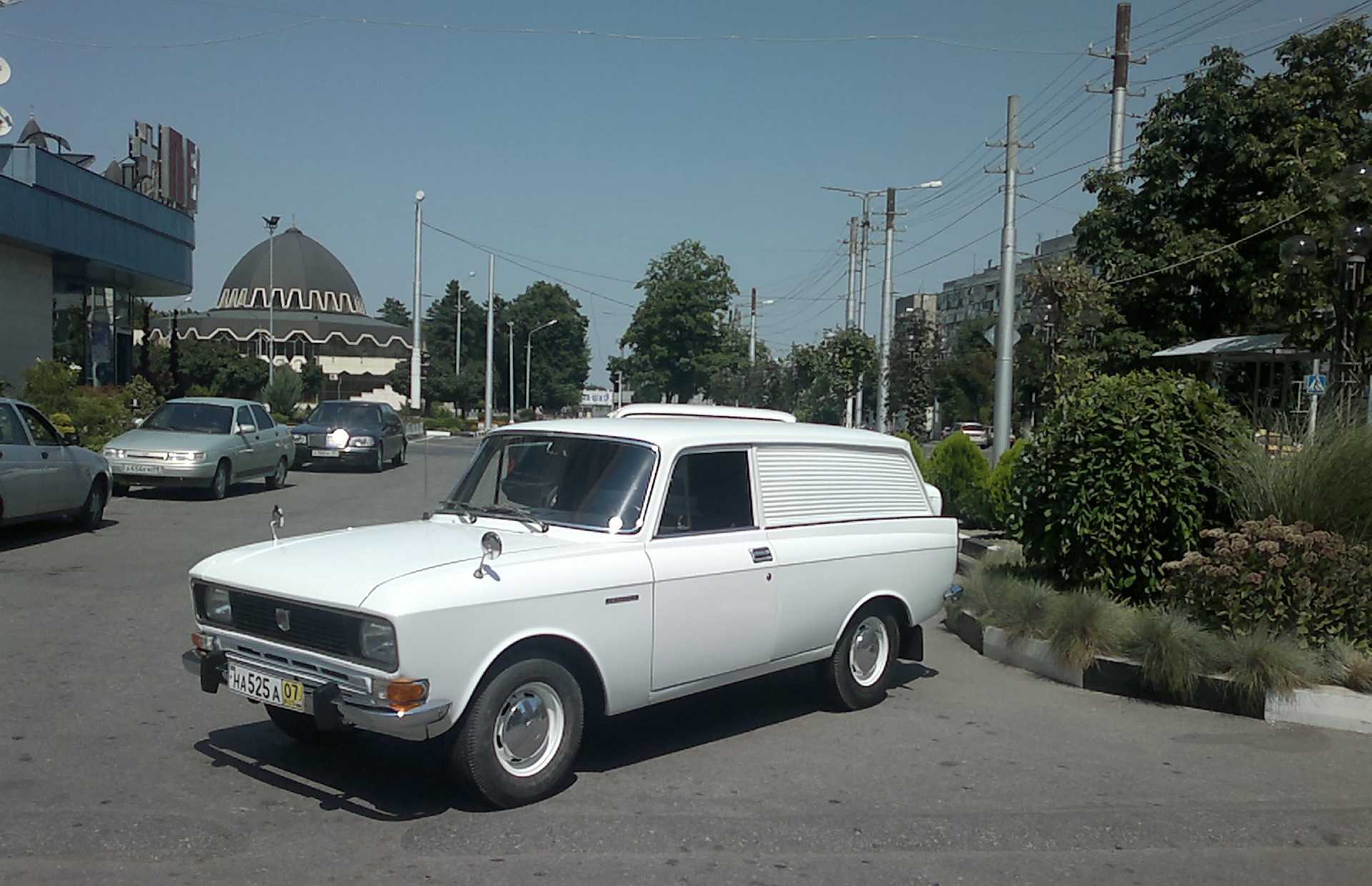 Москвич-2734