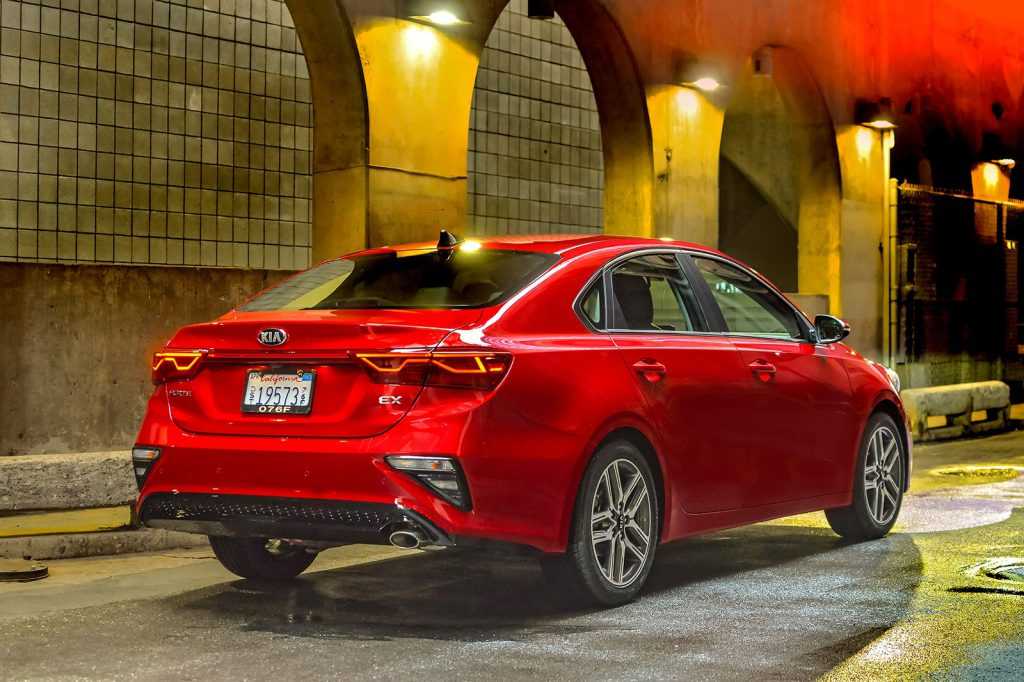 Чем отличается kia forte от kia cerato: подробное сравнение