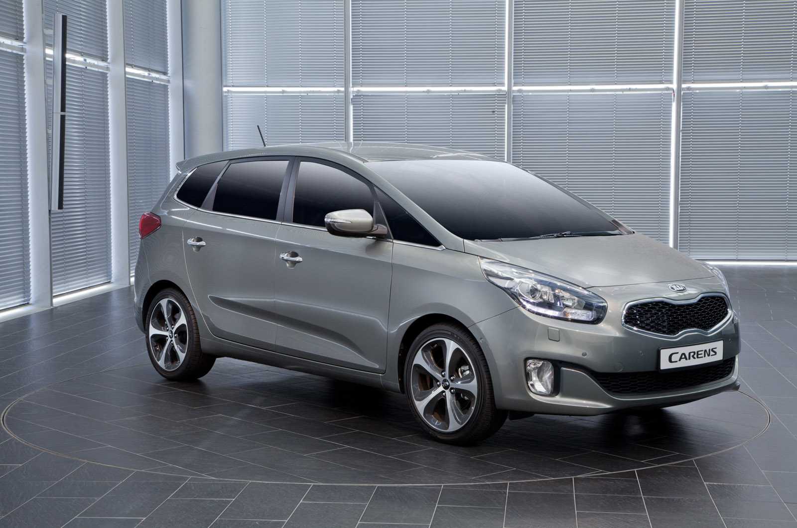 Обзор kia rondo platinum (2014): 66 фактов и особенностей