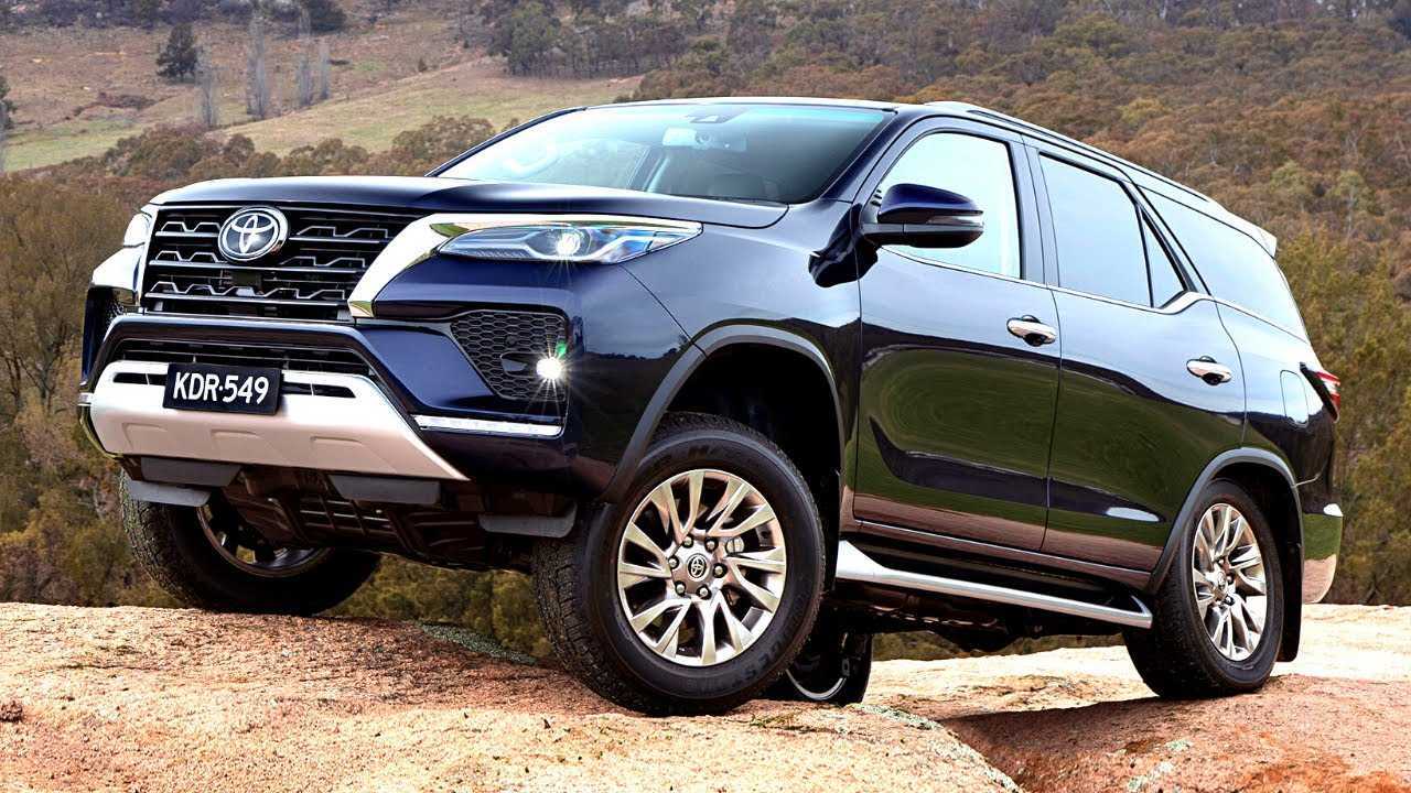 Toyota fortuner: поколения, кузова по годам, история модели и года выпуска, рестайлинг, характеристики, габариты, фото - carsweek