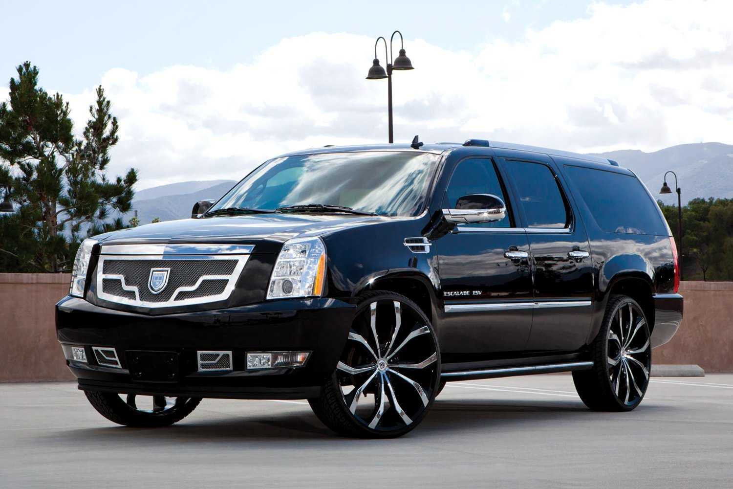 История модельного ряда cadillac escalade.