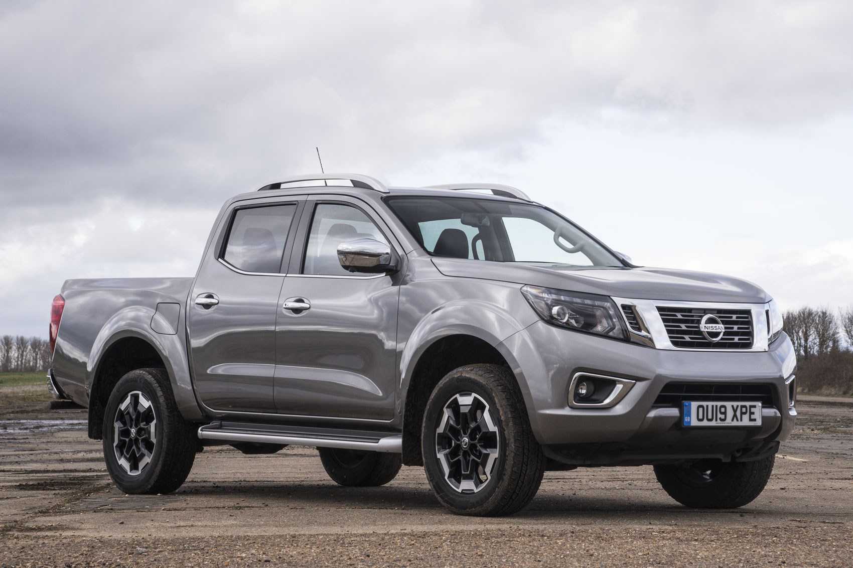 Nissan navara i
