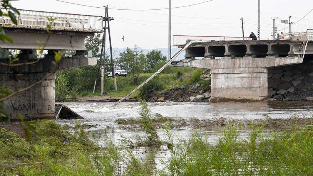 Перевес в день рождения жены. почему рушатся мосты в сибири