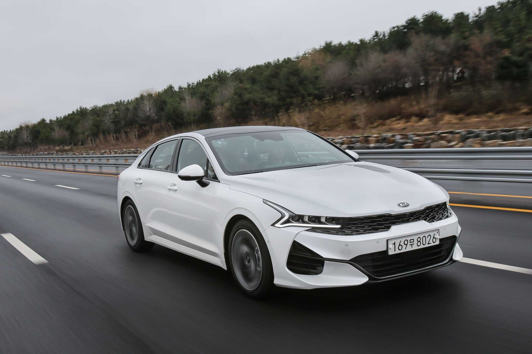 Kia optima: поколения, кузова по годам, история модели и года выпуска, рестайлинг, характеристики, габариты, фото - carsweek