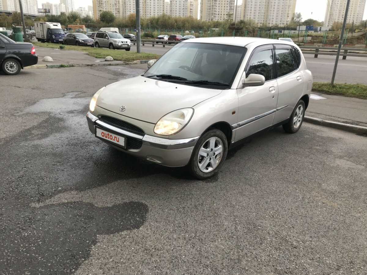 Toyota duet