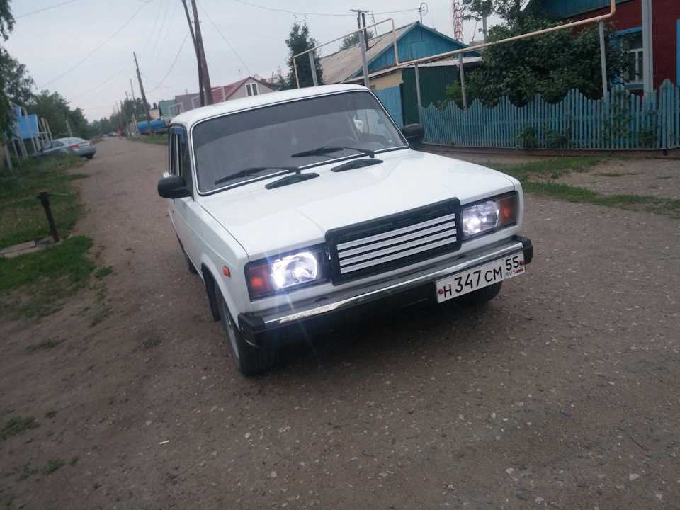 Можно ли ставить номер сбоку слева на лансере 10