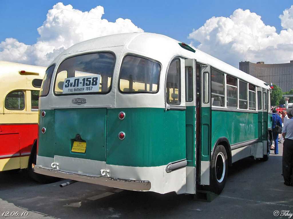 Зил-158: ровесник космической эры