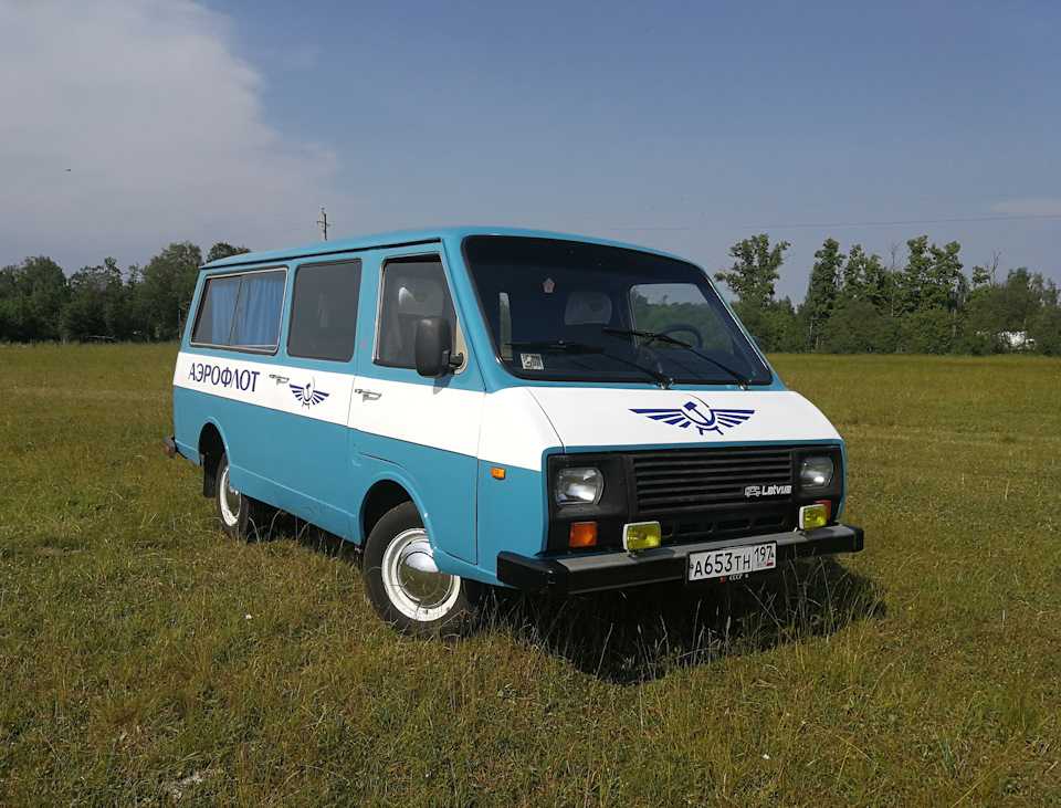 Автолегенды ссср и соцстран: выпуск 214 — раф-2914 реанимация — diecast43