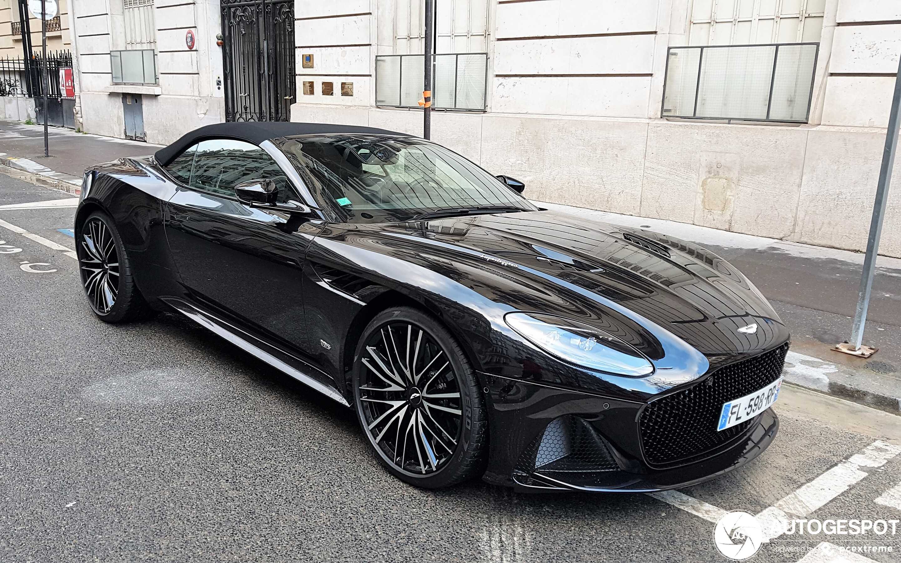 Aston martin dbs superleggera (2018): характеристики, описание, фото и видеообзор