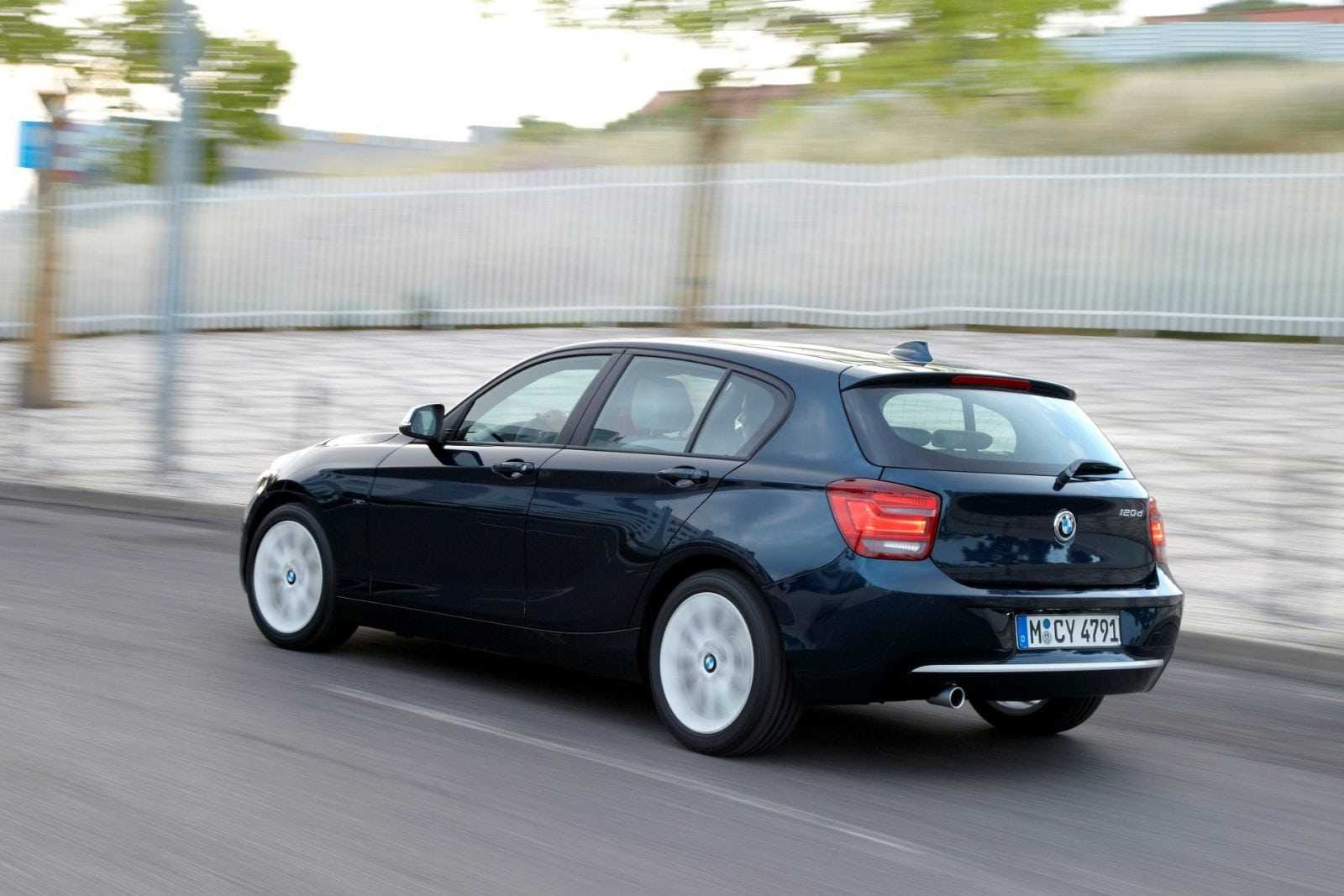 Bmw 5 серия: поколения, кузова по годам, история модели и года выпуска, рестайлинг, характеристики, габариты, фото - carsweek