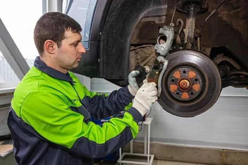 Что будет если нажать одновременно газ и тормоз на автомате. что произойдет, если одновременно нажать на газ и тормоз на автомате